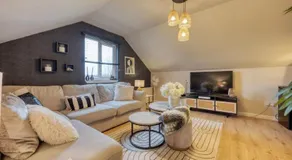 Beautiful 4 Bed Sandstone Farmhouse - Image 4