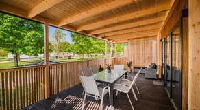 Gemütliche Camping-Unterkunft mit Terrasse und Grill - Image 4