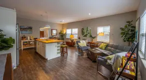 Clementine's Guest House & Vacation Rentals - Image 4