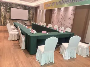 Zhuhai Hotel - Image 5