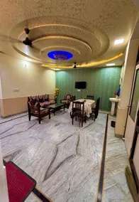 Chitrakoot Apartments - Image 2