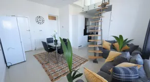 Private Luxury Ensuite Room Greater London, Free Parking Gatwick 15MIN - Image 5