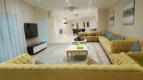 king villa 4 bedroom - Image 3