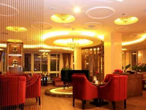 Atlanta Regal Hotel - Image 4