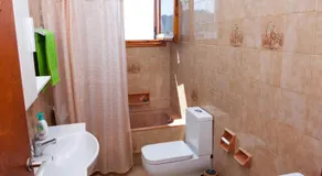Anna's House - Image 2
