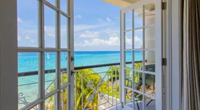 Bianca Bay 3 Bedroom West Coast Beach Front Villa - Image 5