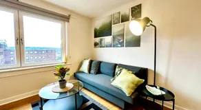 Relaxing Modern Apartment with 6 beds, New Furniture&Repair - Image 2
