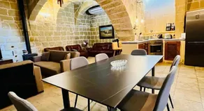 Il Mithna farmhouse with indoor heated jacuzzi pool - Image 3