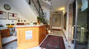 Hotel Paris - Image 3