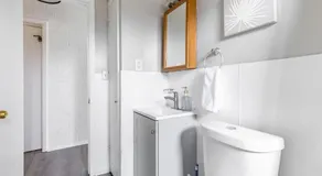 Westlake Getaway Apartment - Image 4