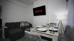 Spacious 3BR Home, WiFi, Free Parking - Image 3