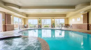 Country Inn & Suites by Radisson, Terrell - Image 4