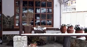 Therisso Rooms - Image 4