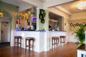Pine Lodge Hotel & Restaurant Mansfield - Image 2