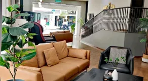 Enclave Business Hotel - Image 4