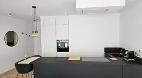 New Spacious Two Bedroom Center with Parking, near Public Transport - Image 3