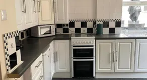 Large 4 bedroom house - Image 4
