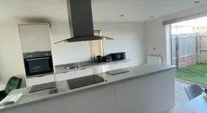 Beautiful Cleethorpes stay with sea view - Image 4