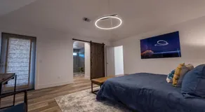 Hilltop House with Panoramic Views - Image 2