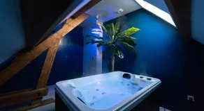 GJ Holiday Escapes - Suite maison Ralph - étage indépendant avec jacuzzi - Image 3
