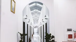 The Sun Hotel - Image 3
