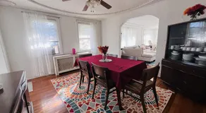 Charming 3 Bedroom Cottage Apartment in a Tudor-Style Home - Image 5