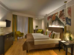 Nells Park Hotel - Image 2