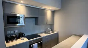 The Globe Apartments and Bedrooms - Image 3