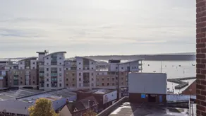 Curlew - In the Heart of Poole Town, Moments from Poole Quay - Image 4