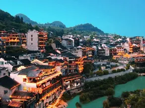 Wangcun Caotang Inn (Furong Town Waterfall) - Image 4