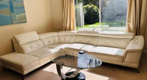 Egham - Lovely 4 Bedrooms Specious Furnished Property - Image 2