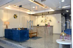 Hotel Crystal Residency - Image 4