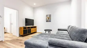 Modern apartment next to subway station - Image 5