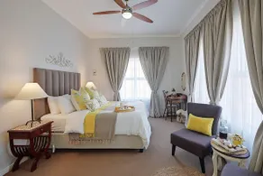 Unwind at Coral Bright 2BR Beach Apartment - Image 2