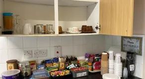 House 220 - Image 5