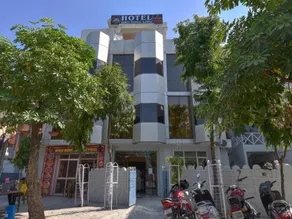 Hotel Aurum Mansarovar - Image 3