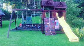 lyne view, log cabin - Image 4