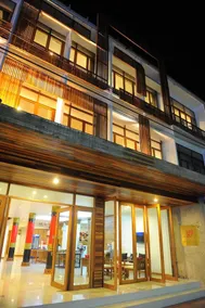 Sukkasem Hotel - Image 2
