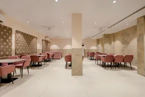 Super HOTEL O MATRI CROWN - Image 4