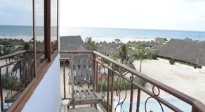 Mocco Beach Villa - Image 3