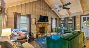 Unique Charm, Central Location, Hot Tub, Games - Image 2