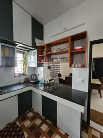 Spacious 5 BHK Luxury Stay - Image 4