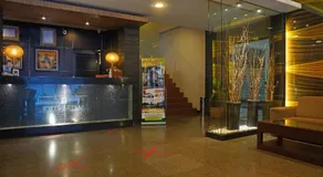 Arinas Hotel - Image 3