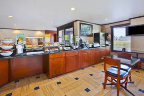 Comfort Inn Marshall - Image 5