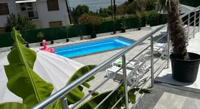 Aqualux Luxury - Image 4