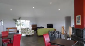 Swan Lake Guest House - Image 4