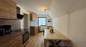 Zentrale 3 Zimmer Unterkunft mit Parkplatz - Image 4