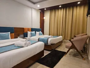 Hotel Pinnacle Peaks - Image 2