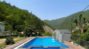 Aspen Riverside Resort - Image 2