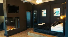 Judges suite apartment with spa facilities - Image 2